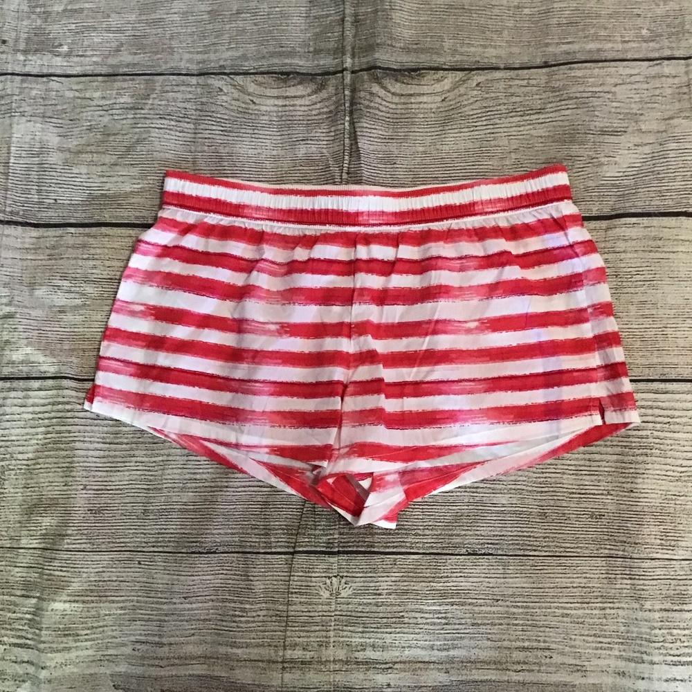😍 Victoria’s Secret red white Stripe Elastic waist loungewear shorts size medium